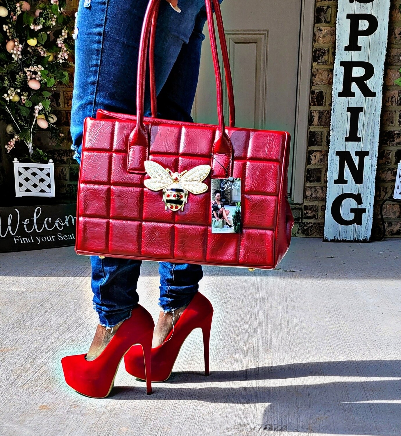 Red Bee Quilted Bag