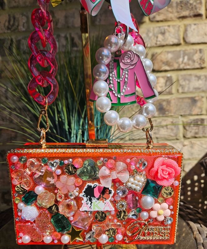 Ready-made AKA Clutch