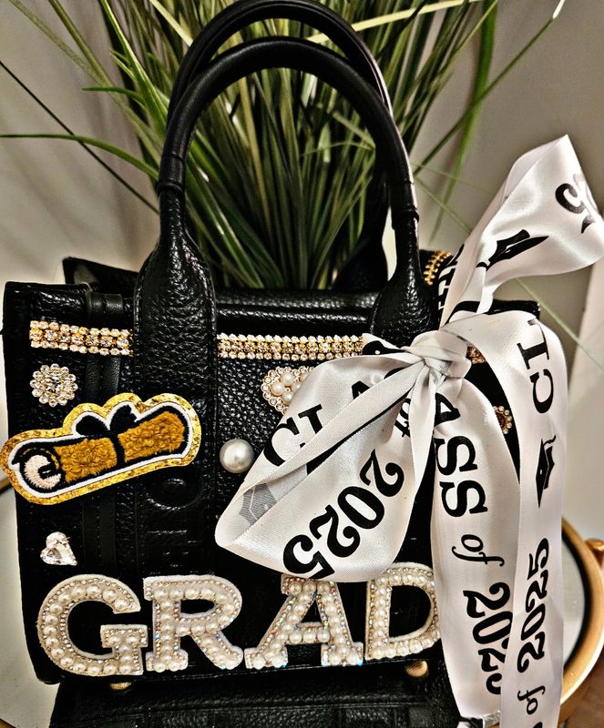 Mini Grad Tote 2 oc
