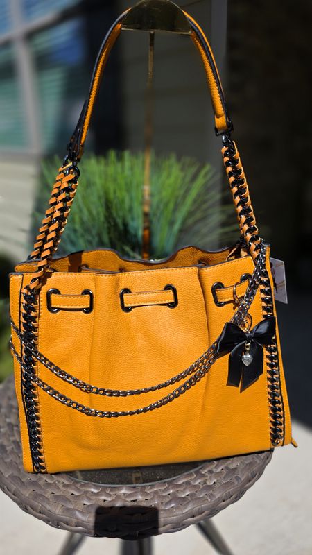 Mustard 2 pc