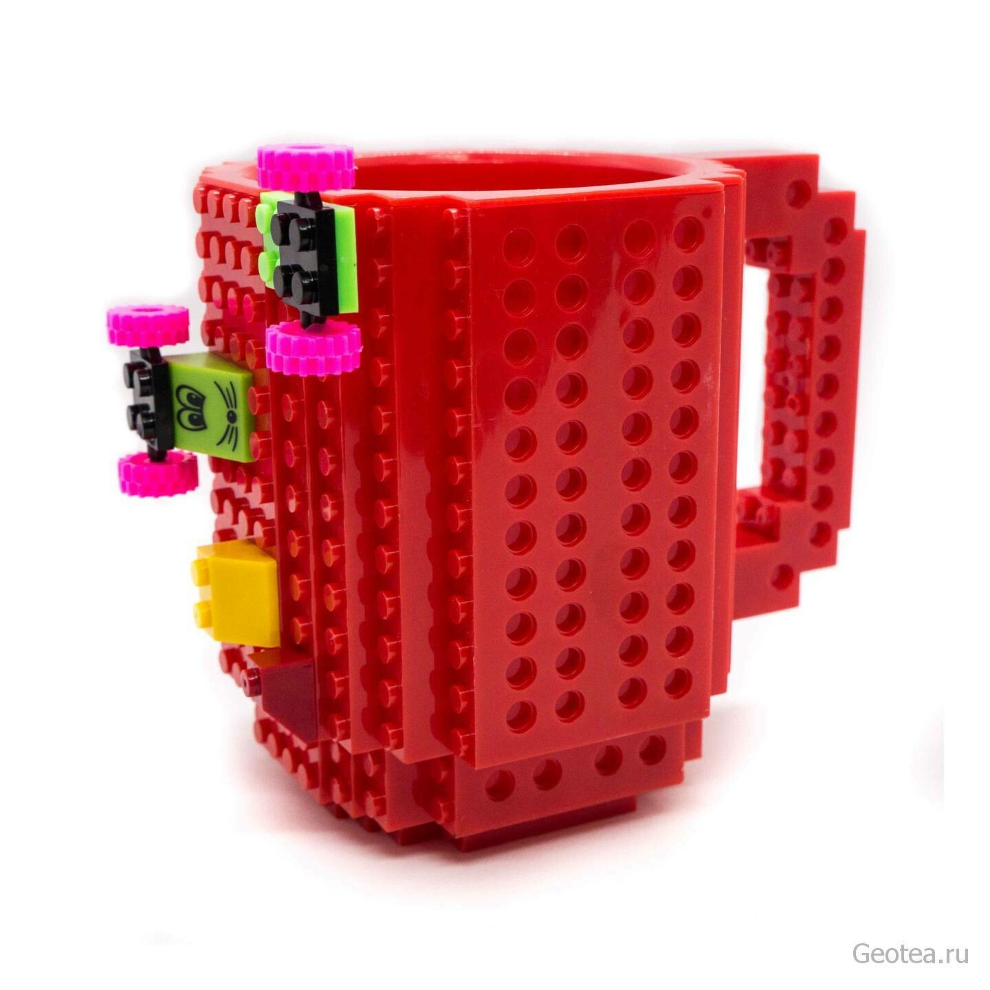 Кружка в стиле Лего 350 мл. красная с мини набором