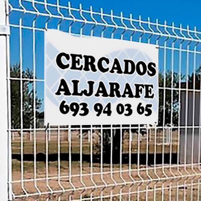 Cartel publicitario de vallas grande
