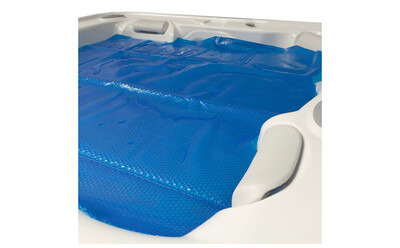 Blue Wave 12-mil Solar Blanket for Hot Tubs - 7-ft x 8-ft Rectangular Spa Cover with UV-Resistant Thermal Bubbles
