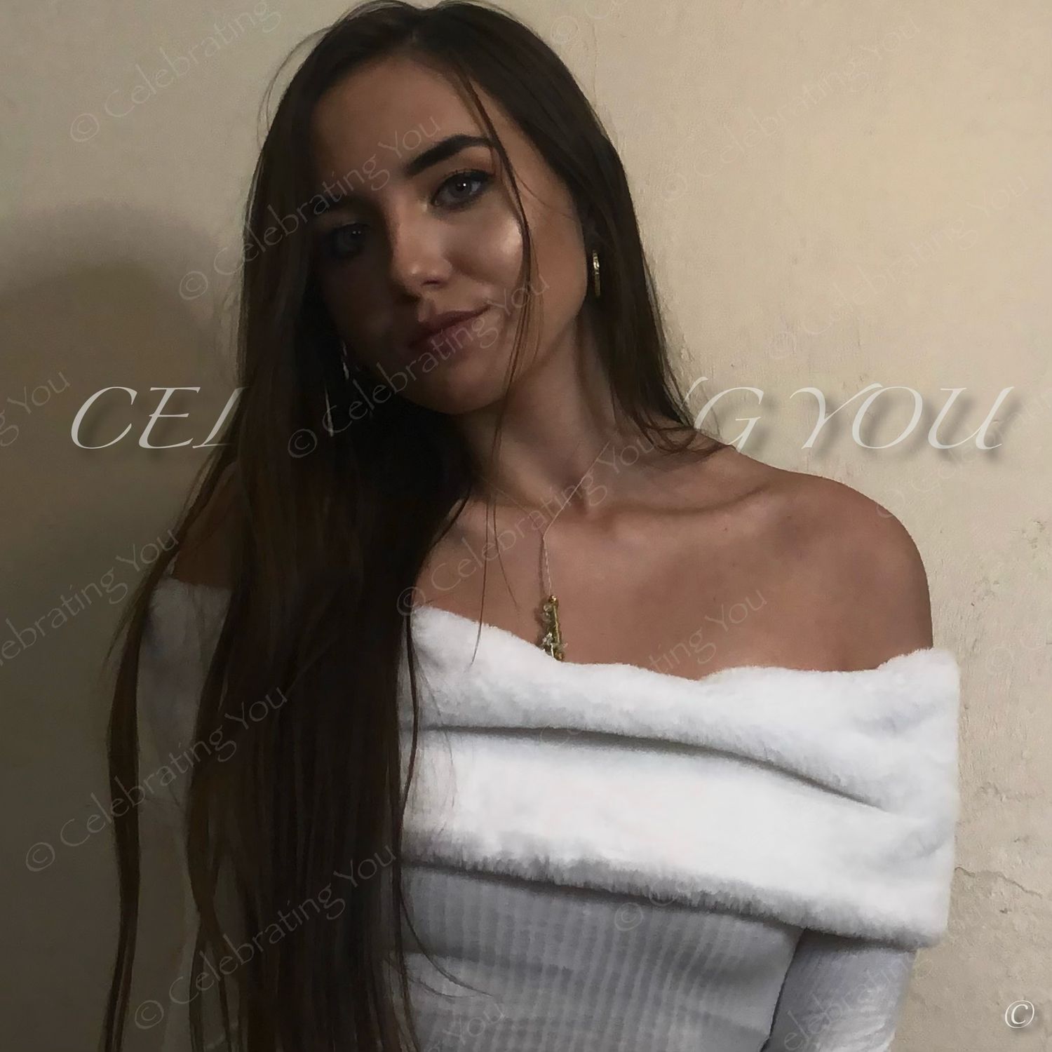 Women's Off-The-Shoulder Faux-Fur Trim Top