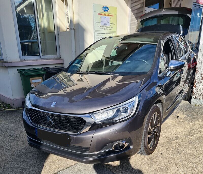 ​DS 4 BlueHDi 120ch Sport Chic S&S berline,