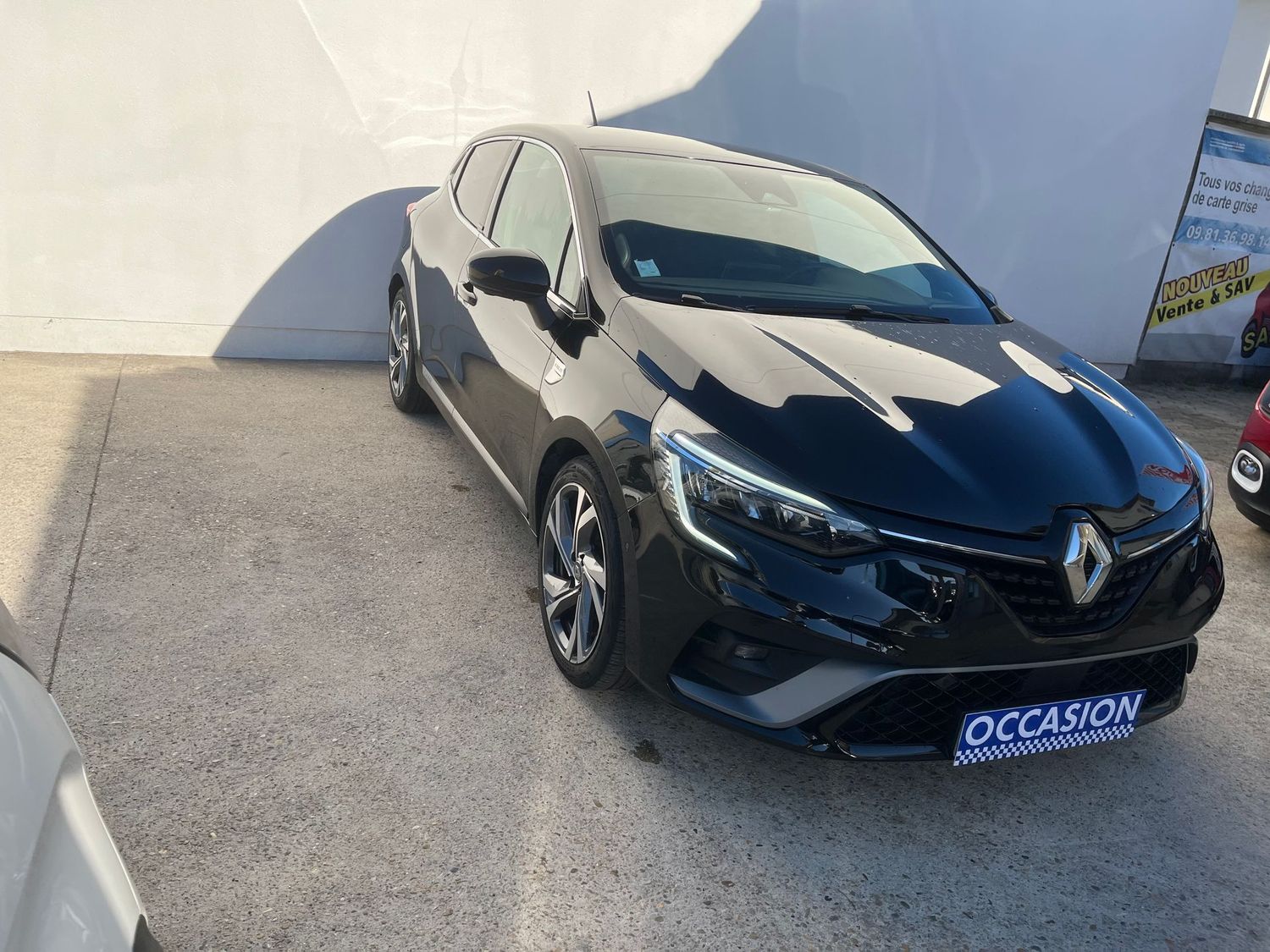 JDC AUTO Importateur depuis 2003 vous propose ce Nouvelle RENAULT CLIO  E-TECH 140 LIMITED BOITE AUTO GARANTIE 12 MOIS    Reprise possible Financement possible Pour d'autre renseignement  n'hesitez pa