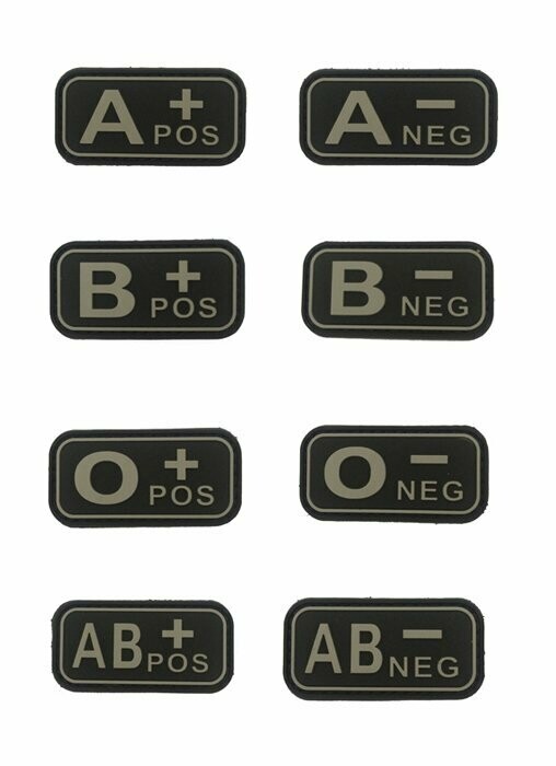 BADGE GROUPE SANGUIN NOIR