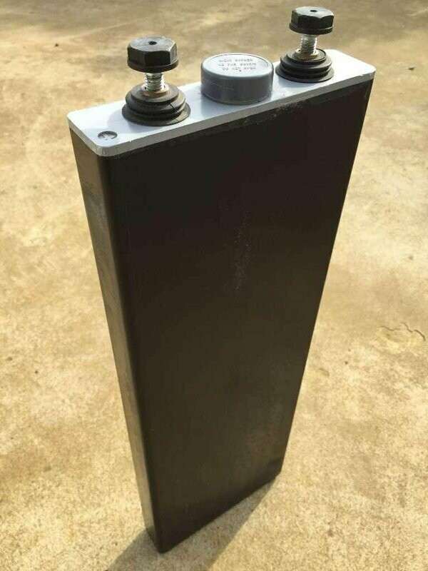 Eléments GEL de  batterie 2V-200Ah pour gerbeur, transpalette, chariot élévateur.