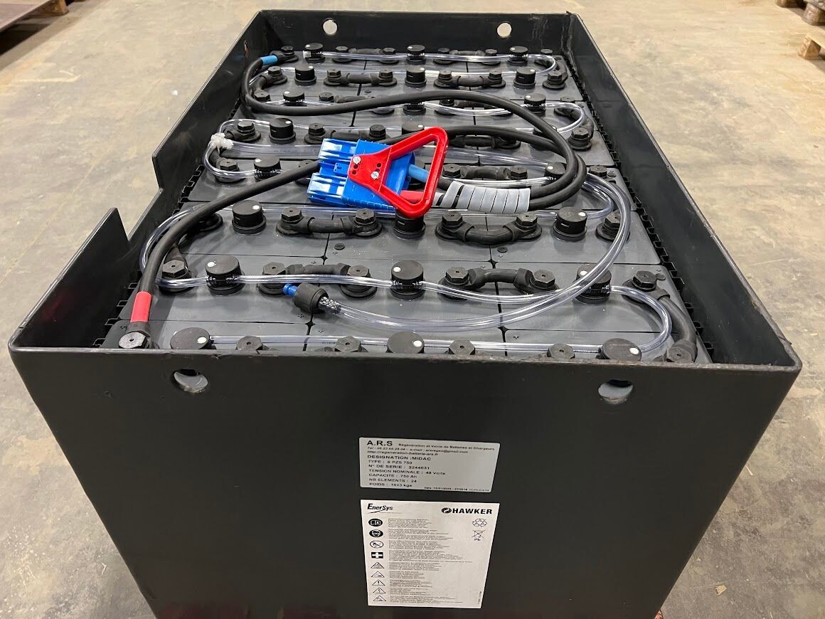 Batterie pour  chariot NISSAN G1N1EQ 20en Rhône-Alpes ( 48V-750Ah )