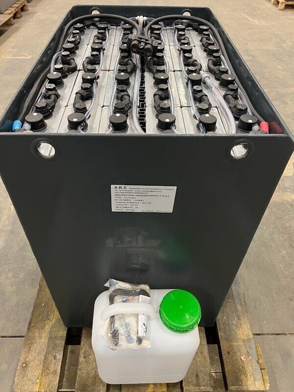 Batterie pour chariot FENWICK E15Z en Rhône-Alpes ( 48V-620Ah )