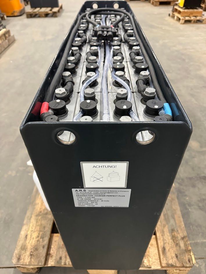 Batterie HAWKER pour chariot CROWN ESR 4500  1.4