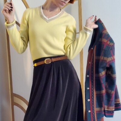 Vintage Tommy hilfiger V-neck《Small》 Vintage Tommy hilfiger V-neck《Small》