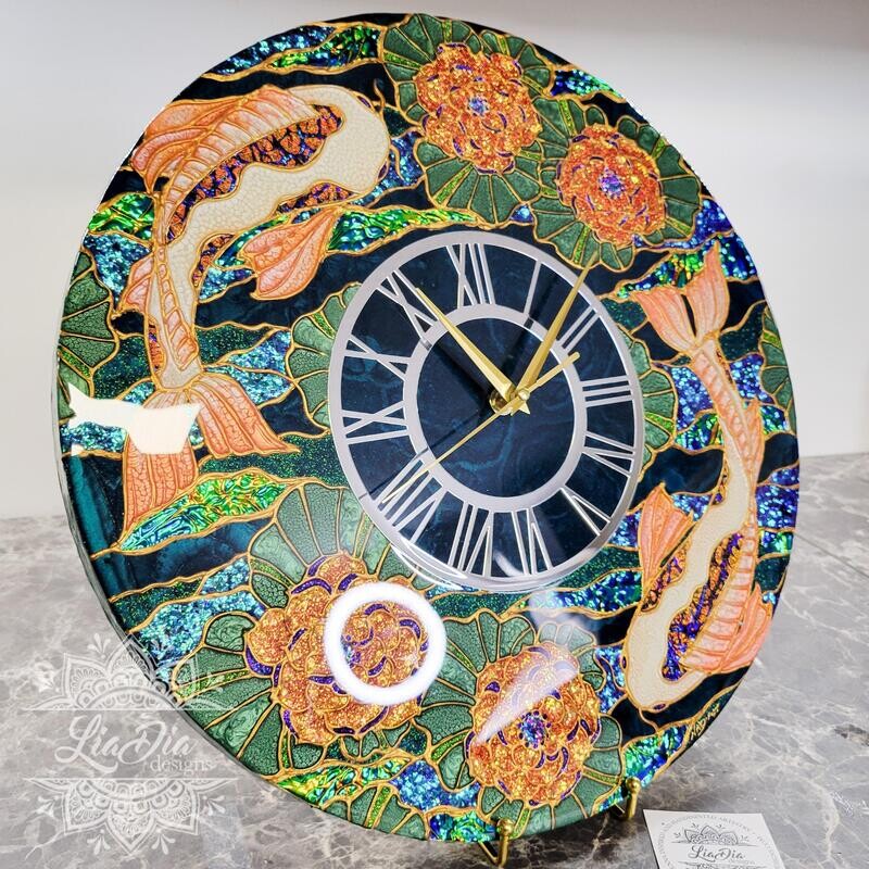Sparkling Emerald Koi Pond Resin Clock - 16&quot;