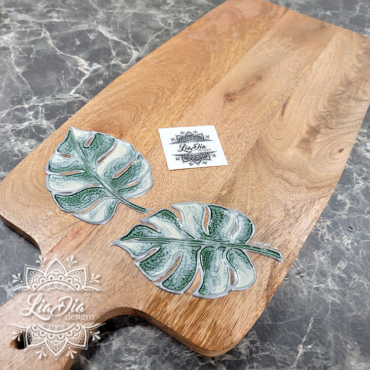 Monstera Charcuterie Cheese / Serving Board