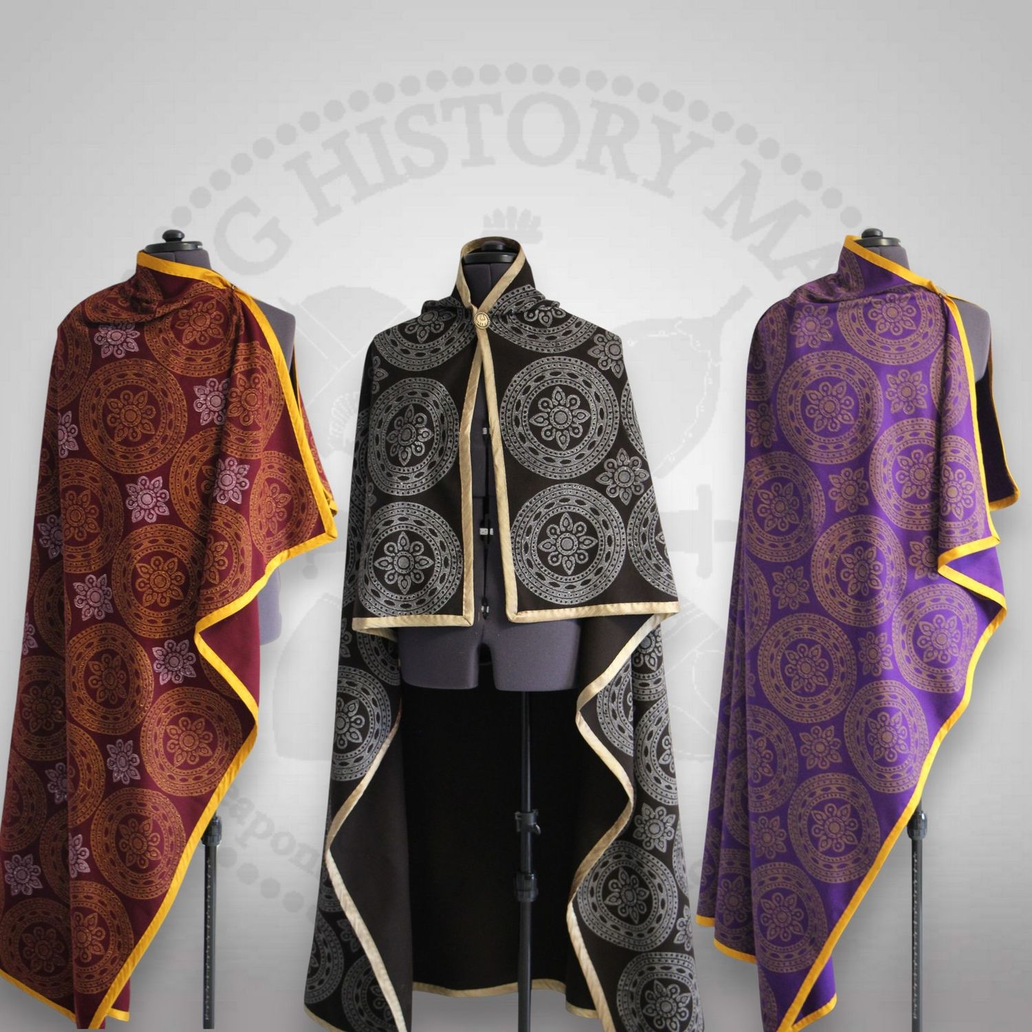 Rectangular stamped wool cape / Chernigov's patterns