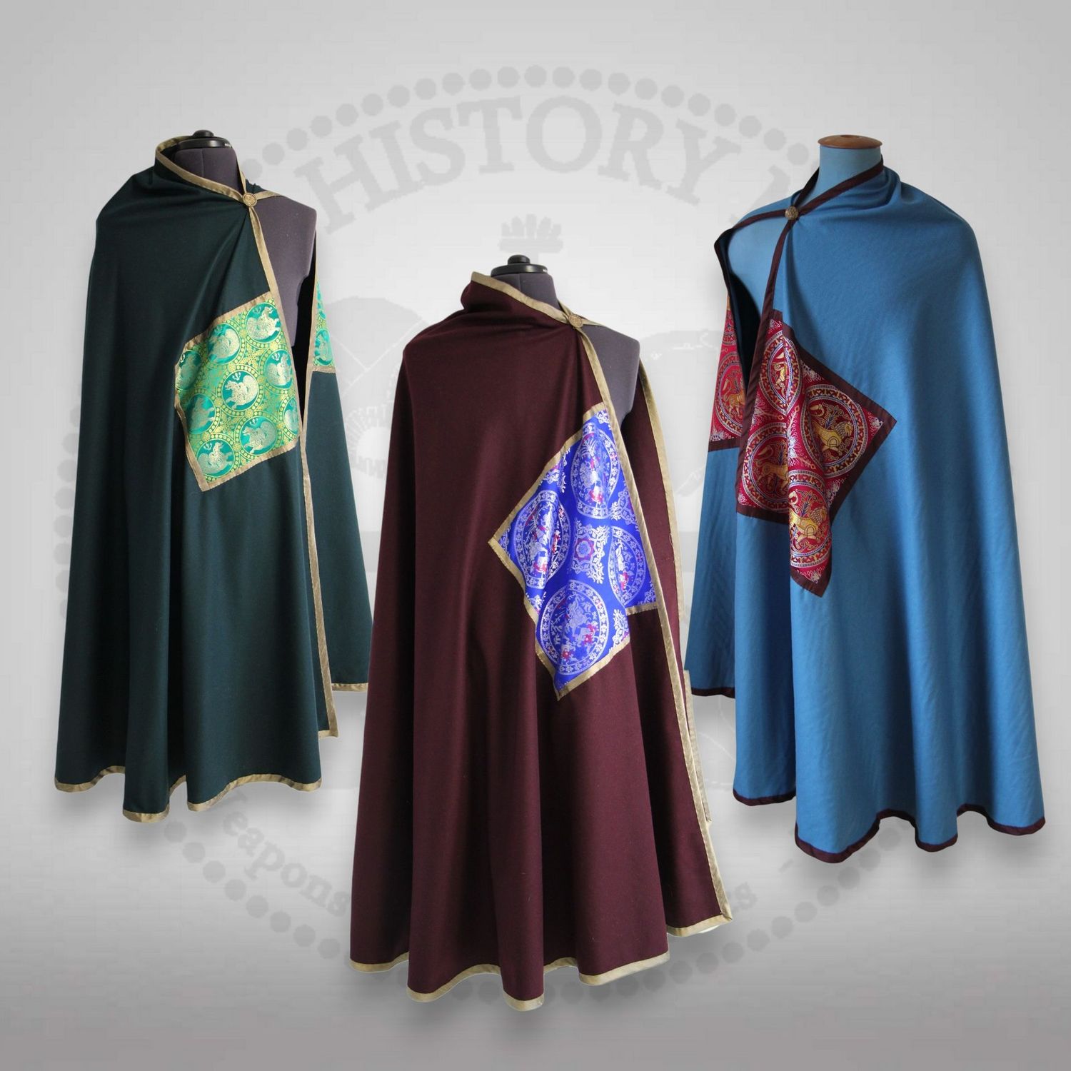 Half circle shaped wool cape tablion (brocade silk pannel)