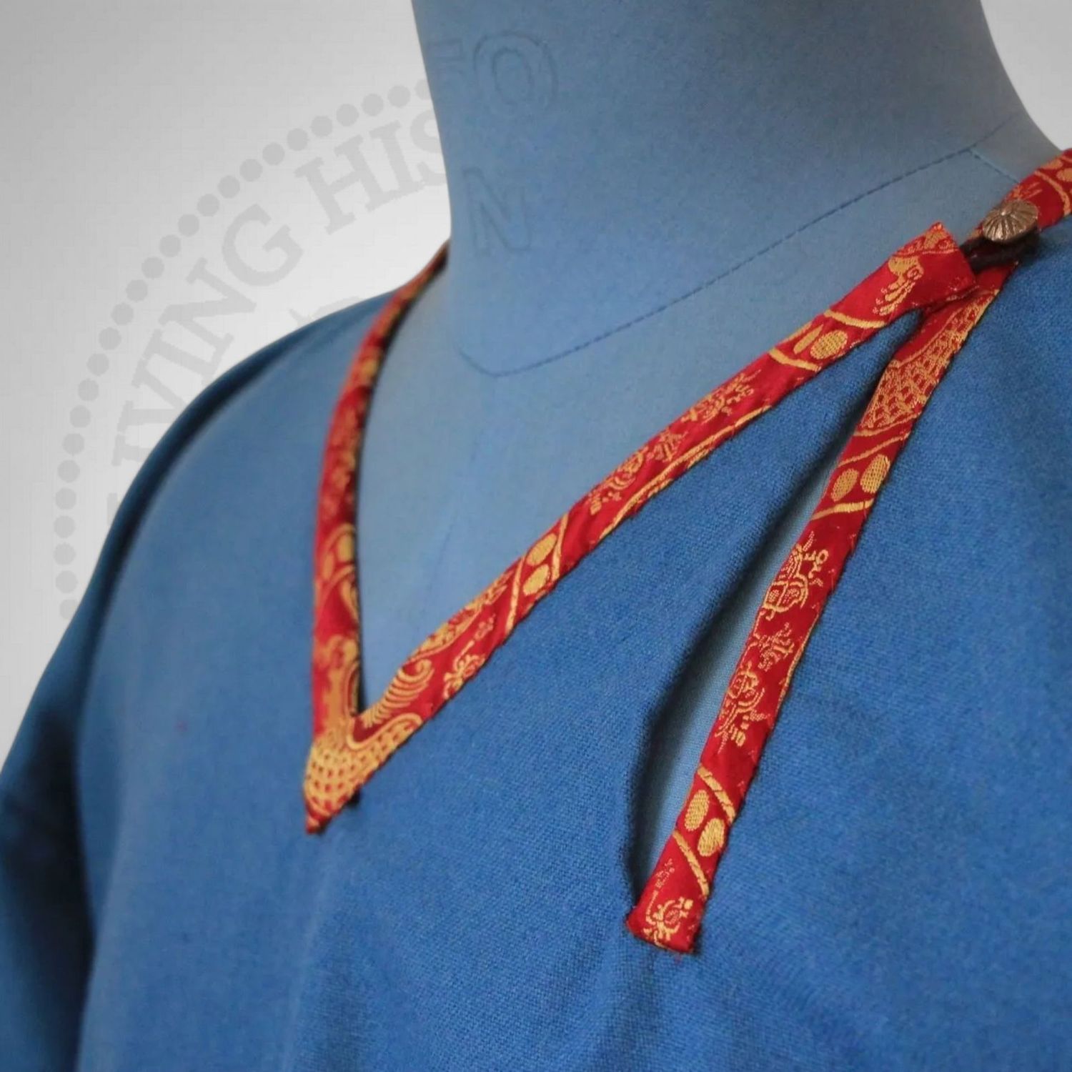 Carolingian tunic with special V shaped collar / with slit