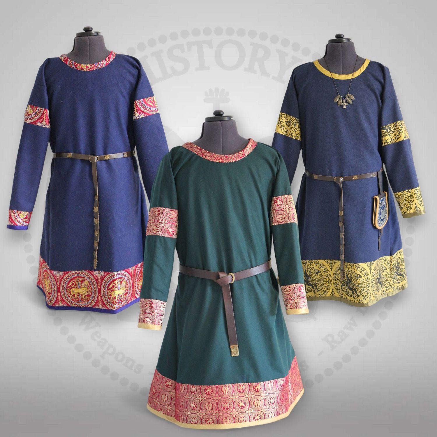 Byzantine tunic with Tirazs (Biceps stripes) Byzantine tunic with Tirazs (Biceps stripes)