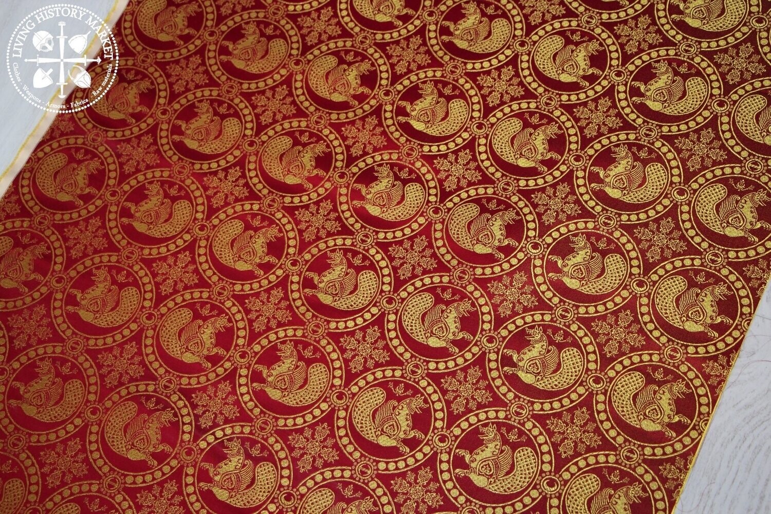 Red senmurv Silk - 7/10 century