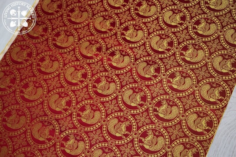 Red senmurv Silk - 7/10 century