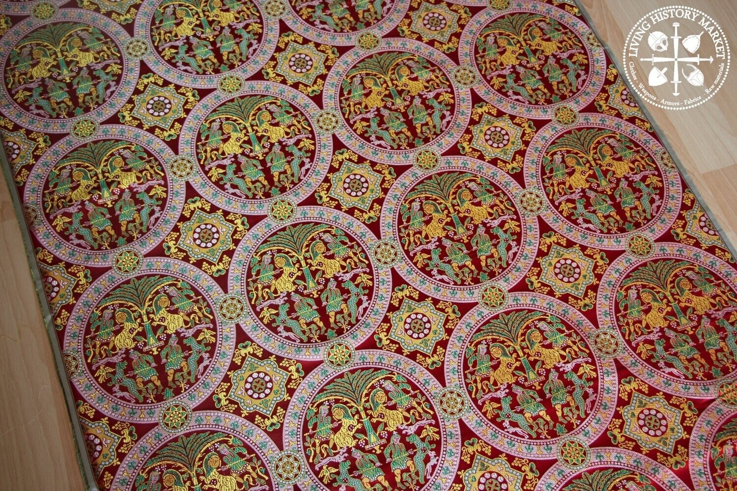 Oseberg & Museo Sacro silk   - 8/10 century