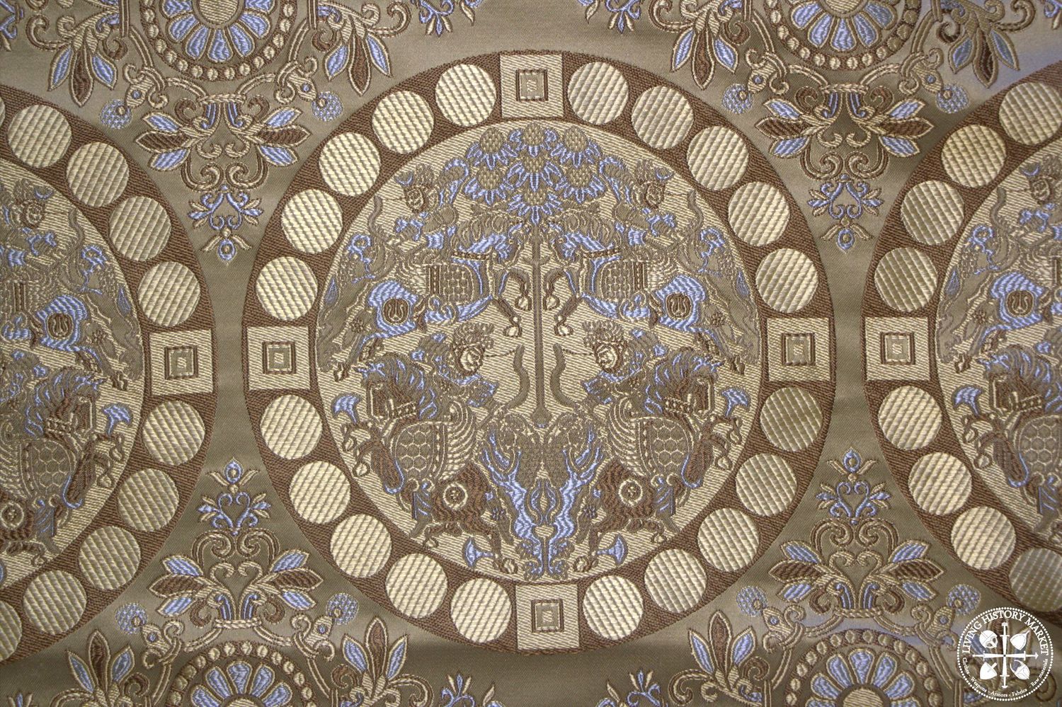 Bahram Gur Hunt silk - 8/10 century - Gold version