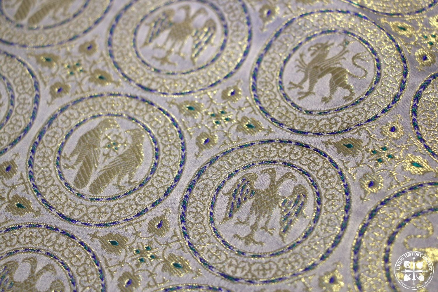 Byzantine Brocade with Winged Lions and Birds / Ivory version