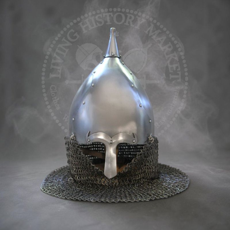 Oskol helmet - Inner circumference 67cm (CLOSED AVENTAIL)