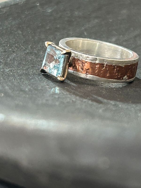 Anel Wabisabi Topázio Sky