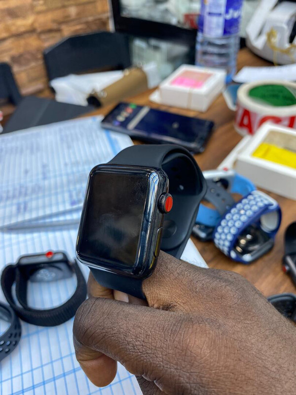 Used Apple Watch Series 3 42mm GPS and Cellular Ceramic Casing 