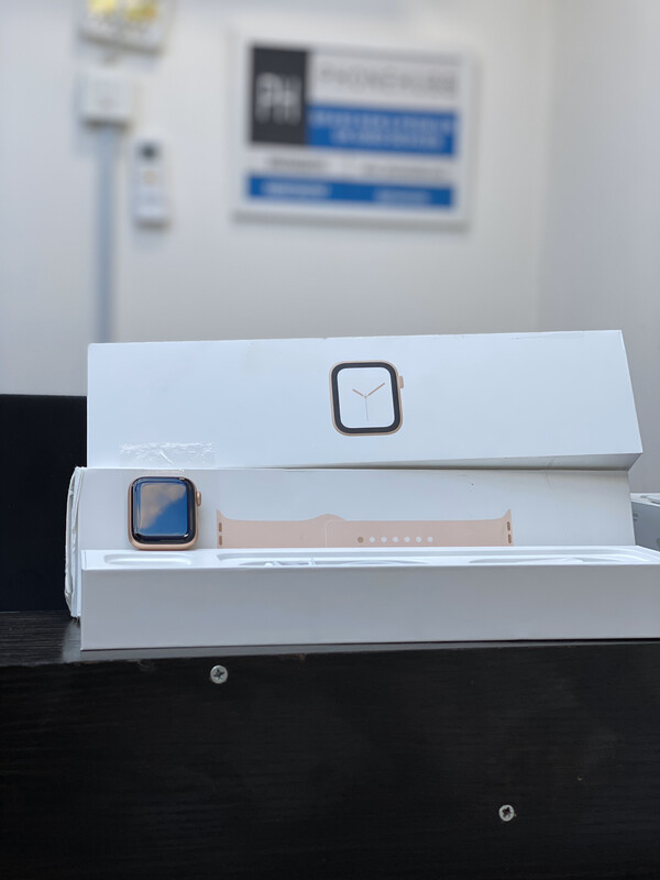 Open Box Apple Watch Series 4 44mm GPS Only