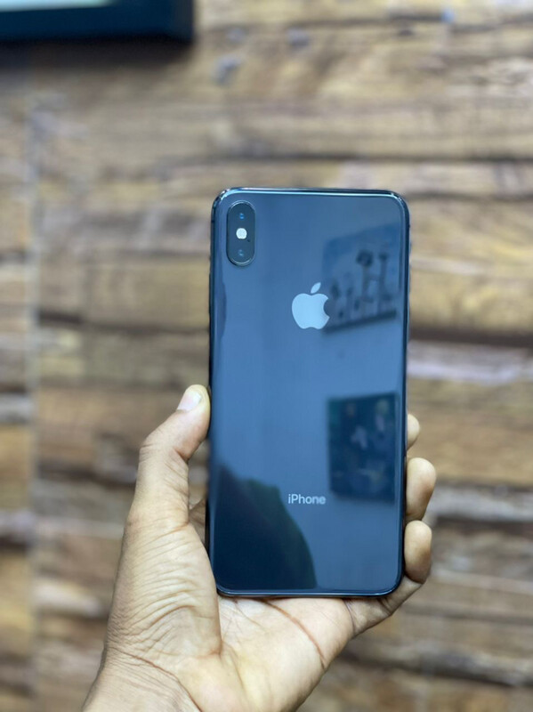 Used iPhone Xsmax (Dot On The Screen)