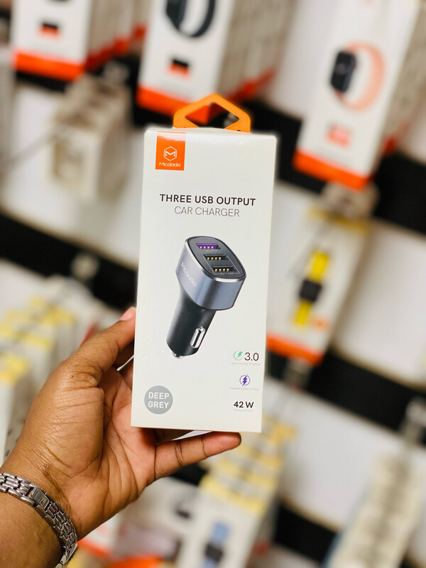 Mcdodo Three USB OUTPUT CAR CHARGER