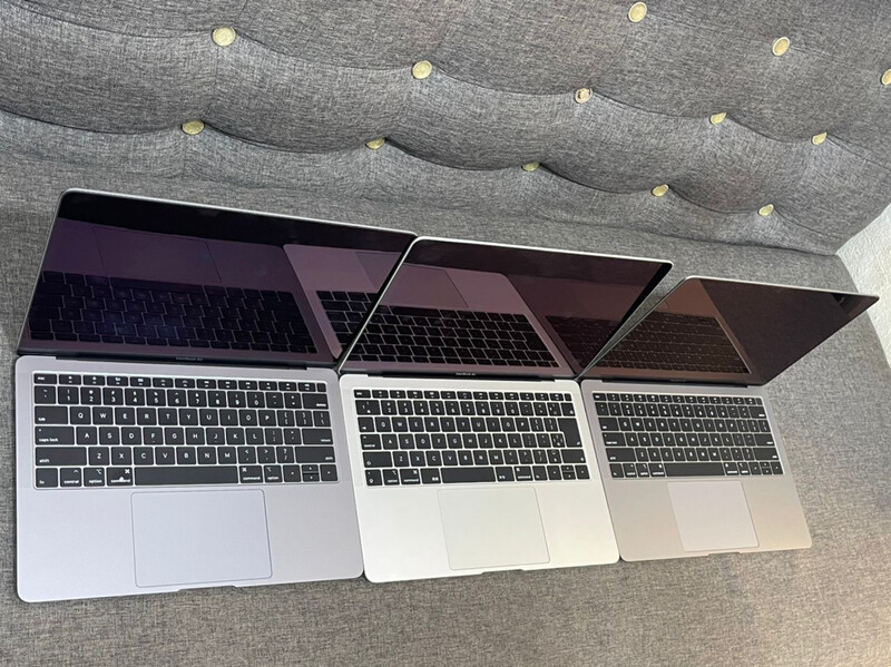 Used MacBook Air 2020 13” Core i5 8GB 512GB 1.1GHz