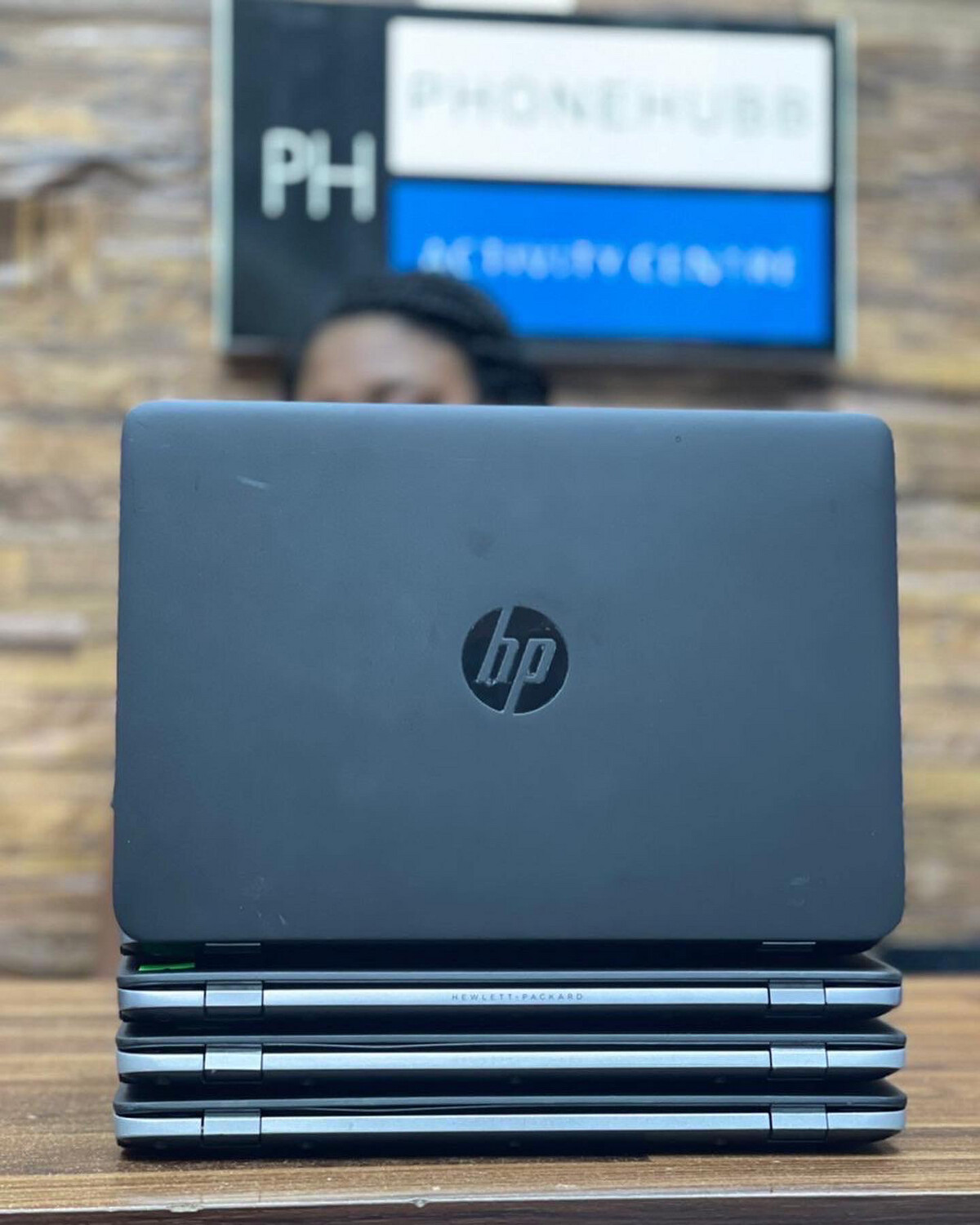 Used HP EliteBook 820 G1 4th Gen 8GB 500GB Core i7 2.1GHz Keyboard-light Fingerprint Webcam Windows 10 Pro