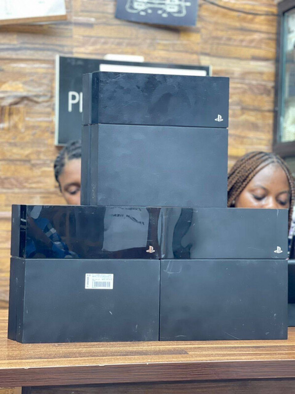 Used PlayStation 4 Pro with 2 pads and 
10 Games installed