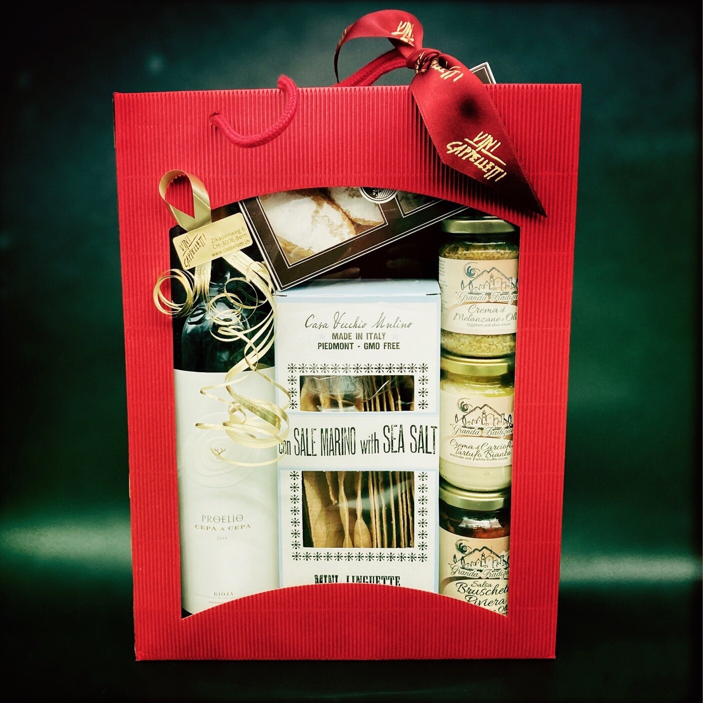 Geschenktragetasche «edel und festlich»
Rotwein, Mini Linguette, Süssgebäck, Trüffelcrème und mehr