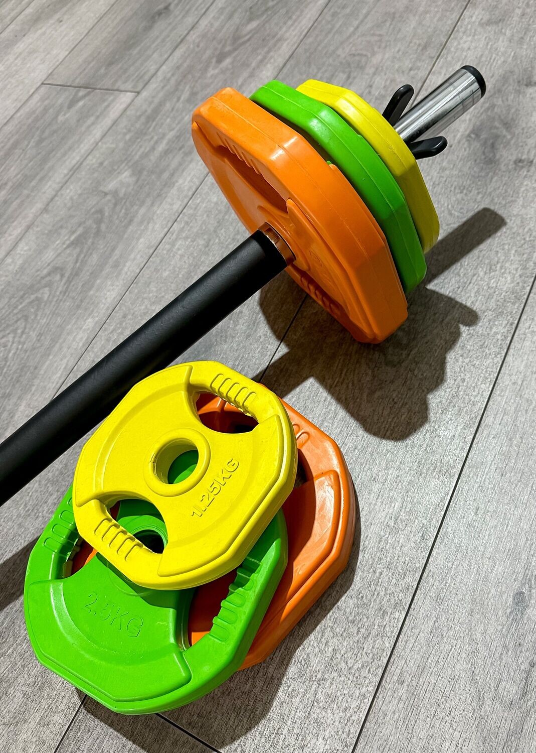 Instructor Barbell + 17.5kg plates (2x1.25kg, 2x2.5kg, 2x5kg plates)