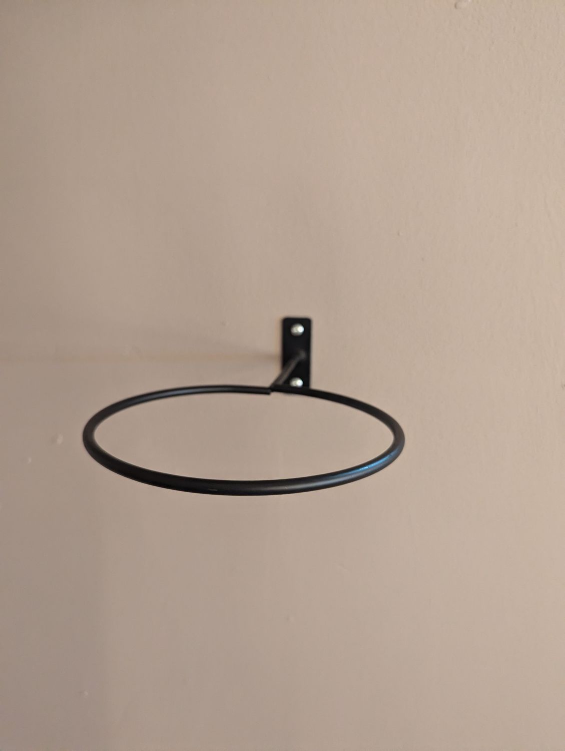 BED - Exercise Ball Holder