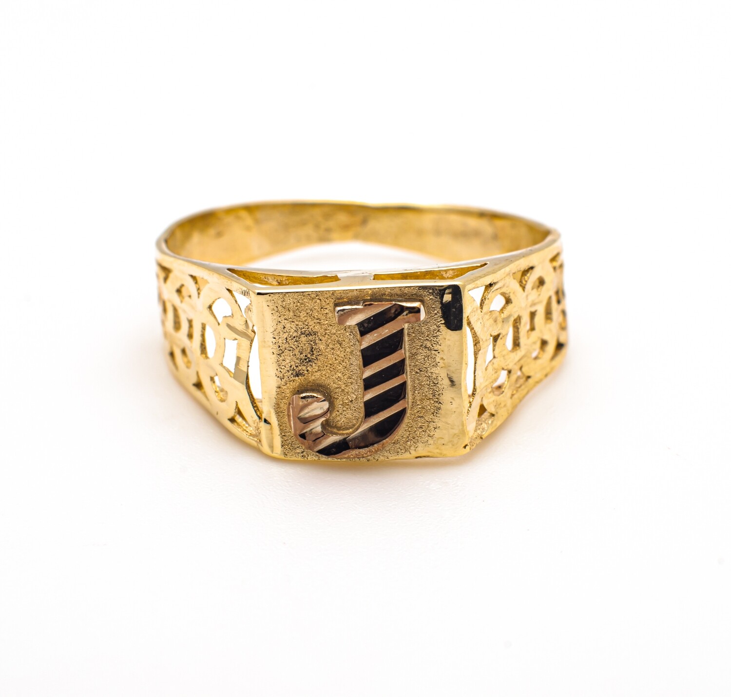 10k Gold Ring. SIZE-7