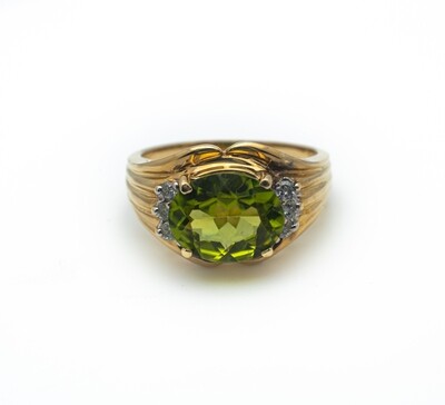 10k Gold Ring with Green Stone and Diamonds