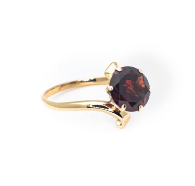 10k Gold Ring With Red Stone. SIZE-6.0