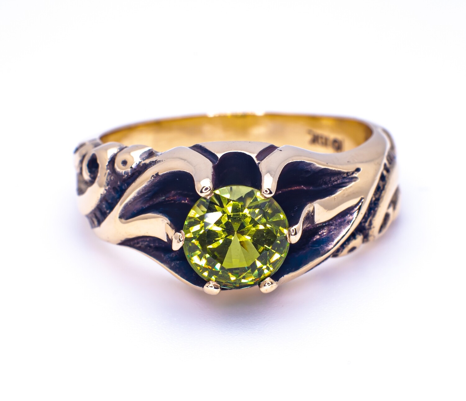 10k Gold Ring With Green Stone. Size - 9