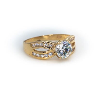 14k Gold Ring with CZ Stones