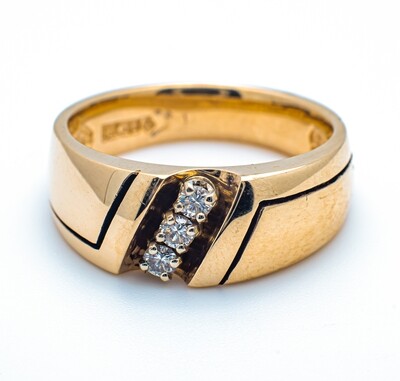 14k Gold Diamond Ring Size 9.5