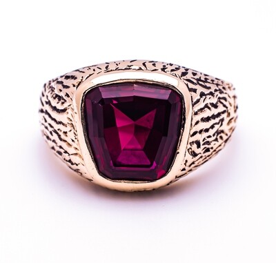10k Gold Ruby Ring Size 11