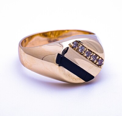 14K Gold Black Stone and Diamond Ring Size 12.5