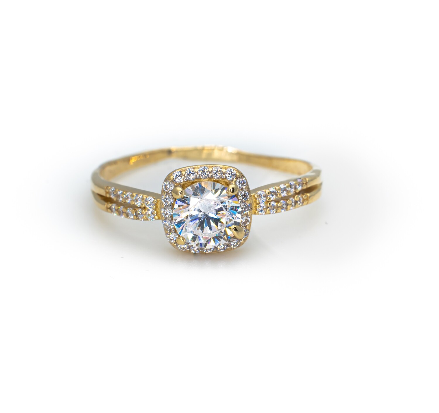 10k Gold Ring With CZ stones. SIZE-8.5