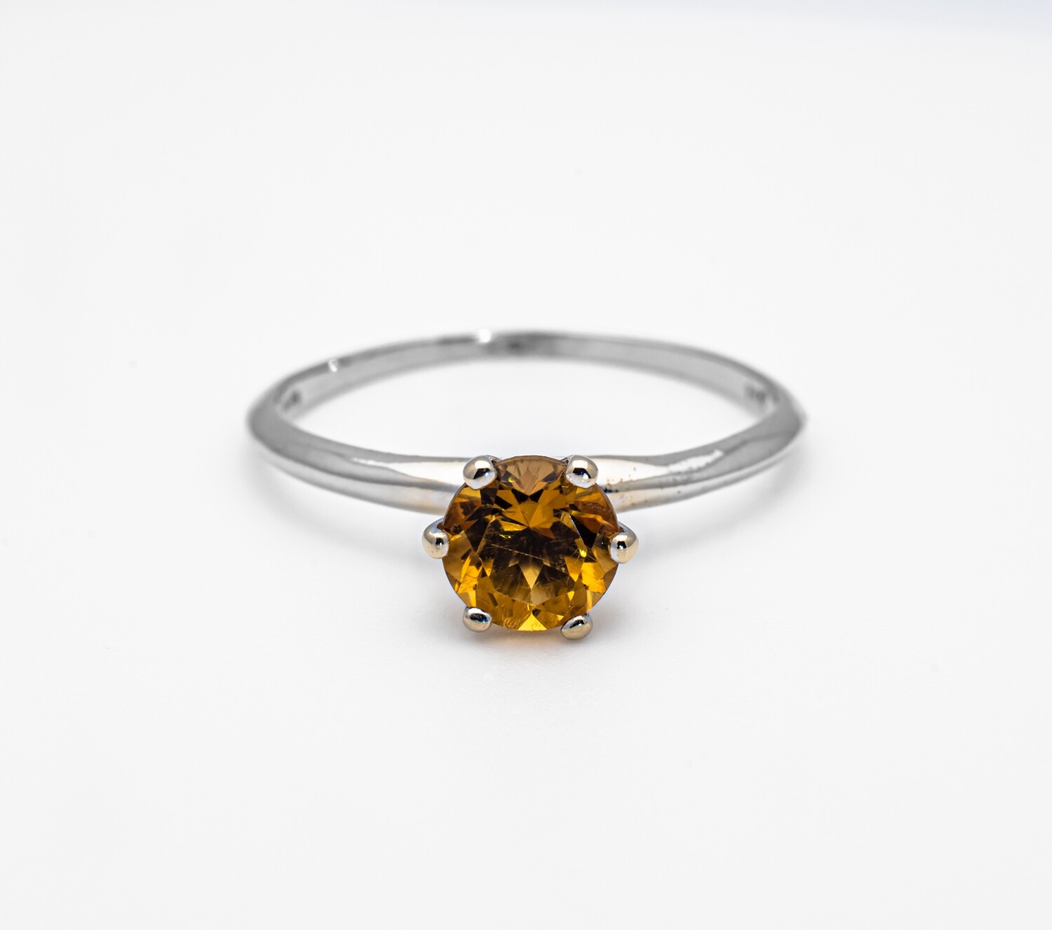 14k Gold Ring with Yellow Gemstone. SIZE-7.5