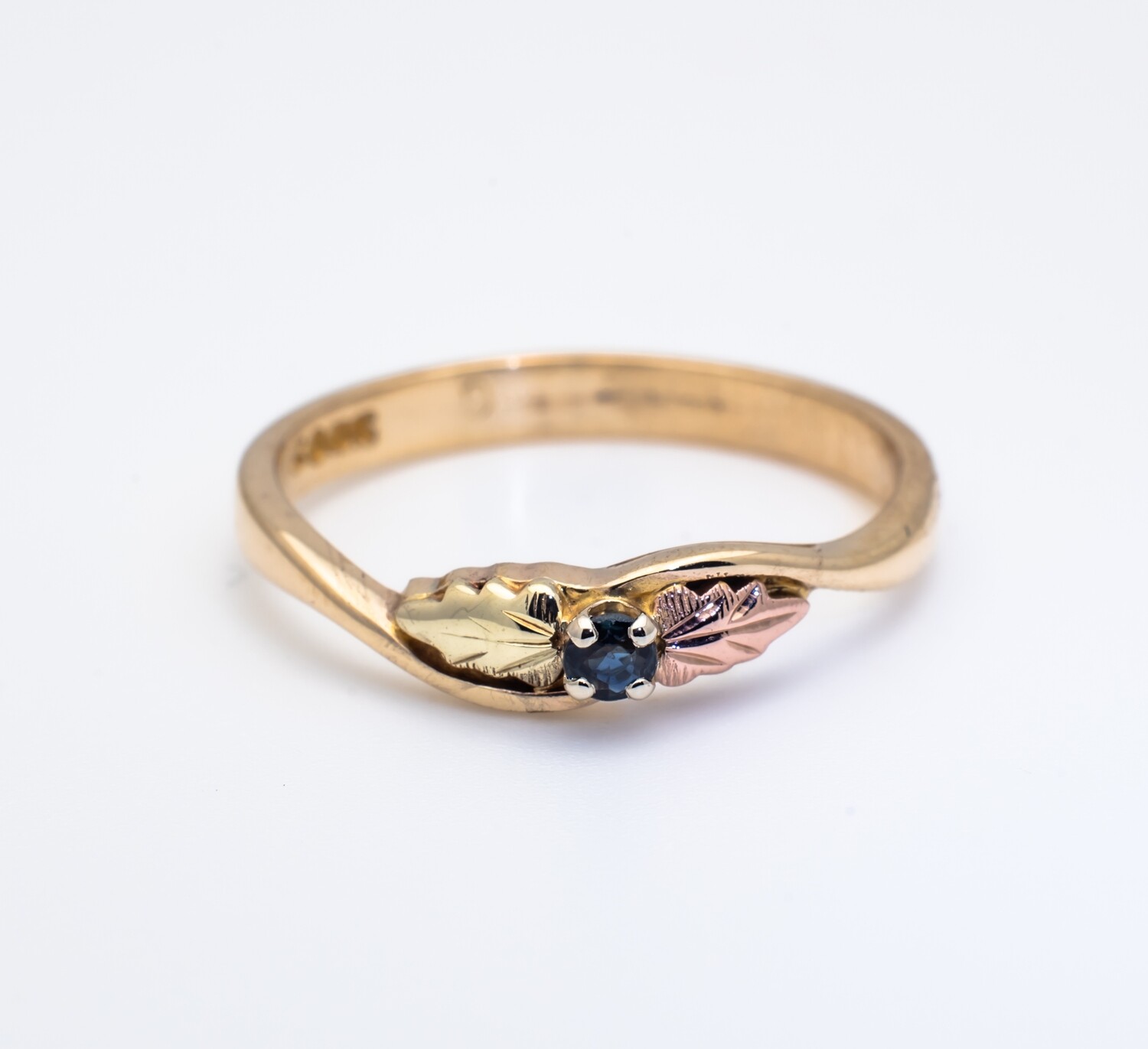 10k Gold Ring with Blue Gemstone. SIZE-7.5